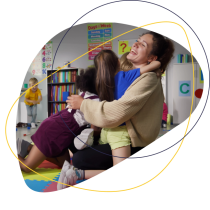 Student aan het werk met kinderen